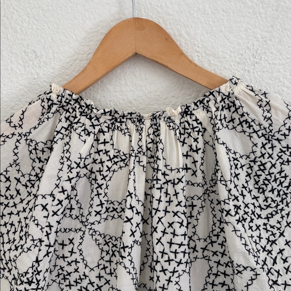 Dylan Cotton Ivory Black Floral Embroidered Short Sleeve Peasant Blouse Top - Picture 11 of 12